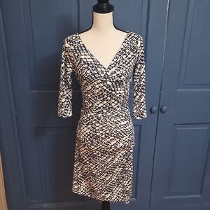 Diane Von Furstenberg Black & White Print Faux Wrap Bodycon Dress Sz 4